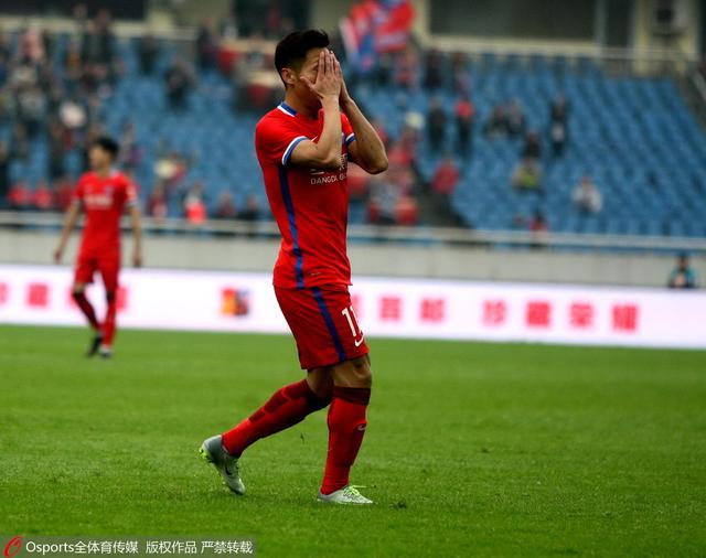 格伦·克洛斯、莎拉·保罗森、泰亚娜·泰勒、金·卡戴珊、妮.搜索-电影网 消息 首页 新闻 视频 大片 影库 CCTV6 VIP影院 全部 电影 电视剧 影人 视频 图片 新闻 更新时间 所有 1小时内 今日内 1周内 1个月内 从资讯频道搜索 结果 100021 条 梁朝伟参演茵叶蒂《寂静的朋友》 将饰神经科学家 2023-08-24 据外媒，梁朝伟将出演匈牙利导演伊尔蒂科·茵叶蒂的新片《寂静的朋友》（Silent Friend） 梁朝伟、伊尔蒂科参观小岛秀夫工作室并共进晚餐 2024-11-06 日前，日本著名游戏制作人小岛秀夫在社交账号晒出梁朝伟和匈牙利导演伊尔蒂科·茵叶蒂拜访其工作室的照片，二人不仅与小岛秀夫合影留下了签名，还一起共进了美味晚餐。