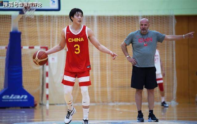 星辰大海谢可寅：演员的“寿命”是由自己决定的 2022-12-26 “打开自己，多交朋友，体验不一样的东西。