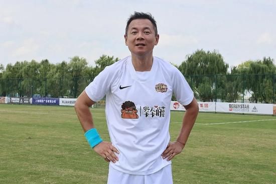 在这不易却不乏收获的一年“打板”落幕之际，捧得M榜荣誉的张艺谋、范伟、易烊千玺、刘浩存等优秀电影人，共同向直播镜头外的中国观众高呼——电影，你 2021电影频道M榜揭晓！