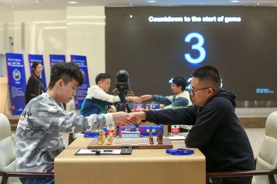 华策影视华策上半年总营收7.9亿元，同比增长114.94%；