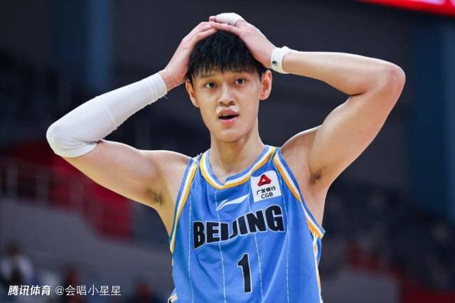 人李明奇，反复在“天空梦想”与“生活琐碎”中挣扎拉扯的故事。