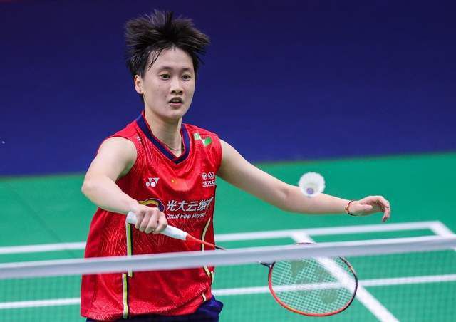 该片是由孙贤周、马东锡、崔丹尼尔、朴瑞俊共同出演，讲述了一名即将升职的刑事班长（孙贤周 饰）被卷入杀人事件后的故事，是一部让人无法预测的惊悚 孙俪着短裙清新亮相品牌活动 笑容灿烂春风满面 2013-06-17 2013年6月15日，正在拍戏的孙俪抽空出席了某品牌的新品发布活动。